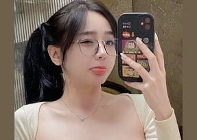 Vídeo de selfie amador de Hoa Hoa Girl