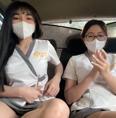 O casal tirou uma selfie em um táxi e postou clipes de sexo